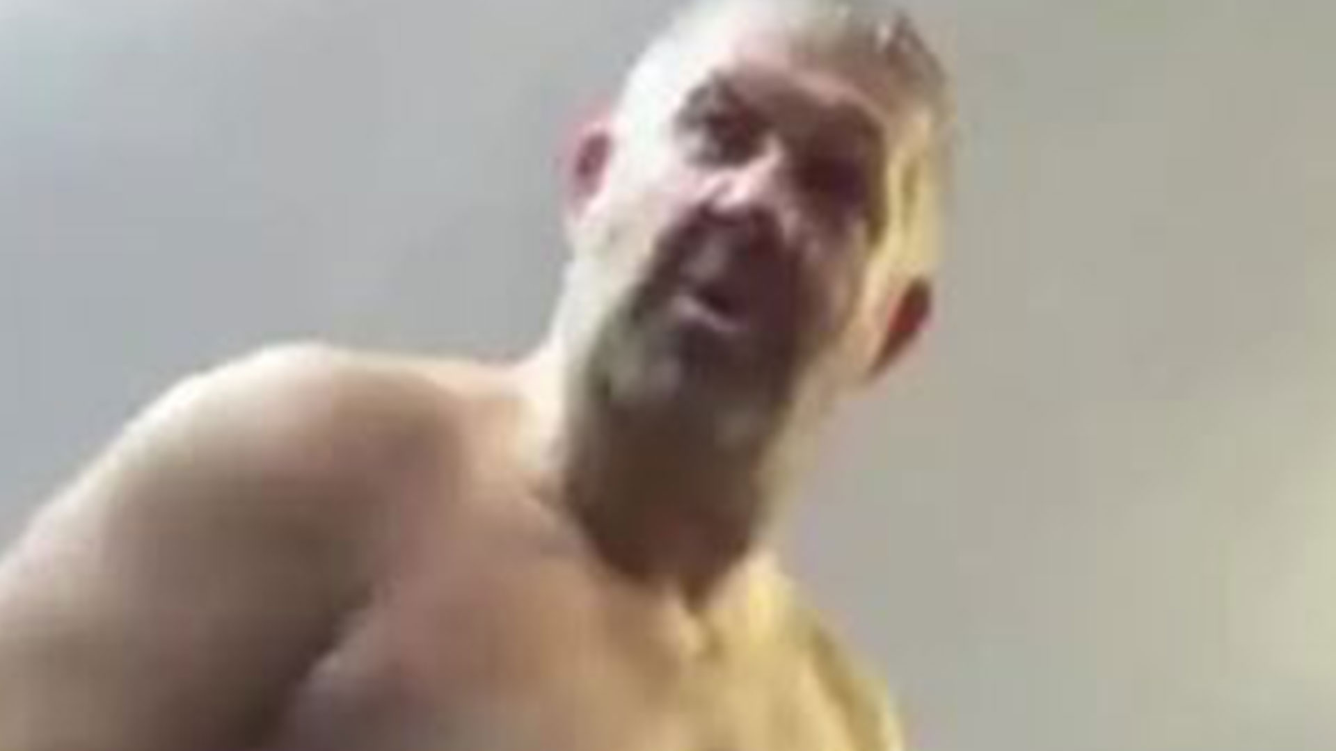EFL cult hero strips naked to re-enact bizarre Neil Warnock moment in Sheffield United changing room
