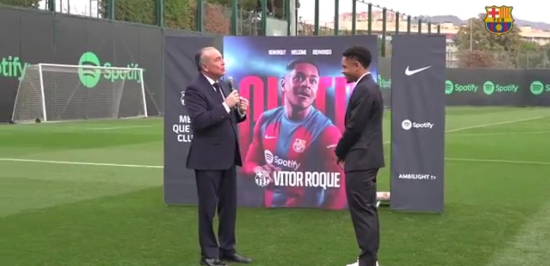Vitor Roque's first words at Barcelona presentation