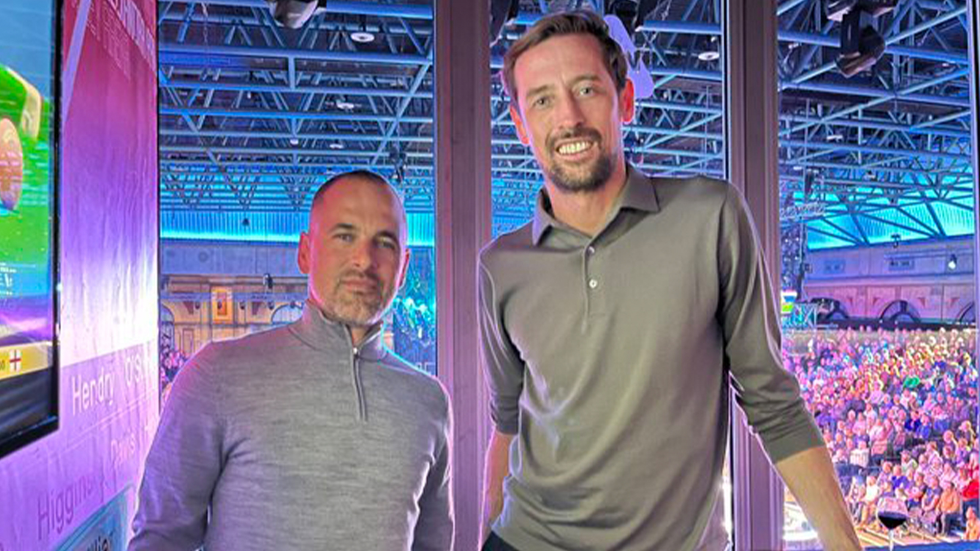Joe Cole and Peter Crouch given hilarious new nickname as England legends spotted at snooker Masters